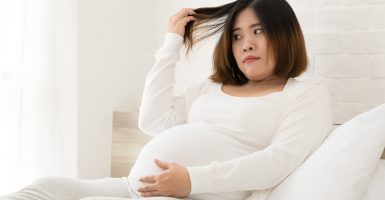 Haarausfall nach der Schwangerschaft – Ursache & Behandlung